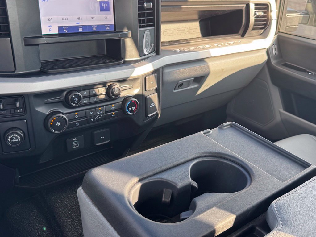 Used 2023 Ford F250 XL w/ XL Chrome Package RWD image 28