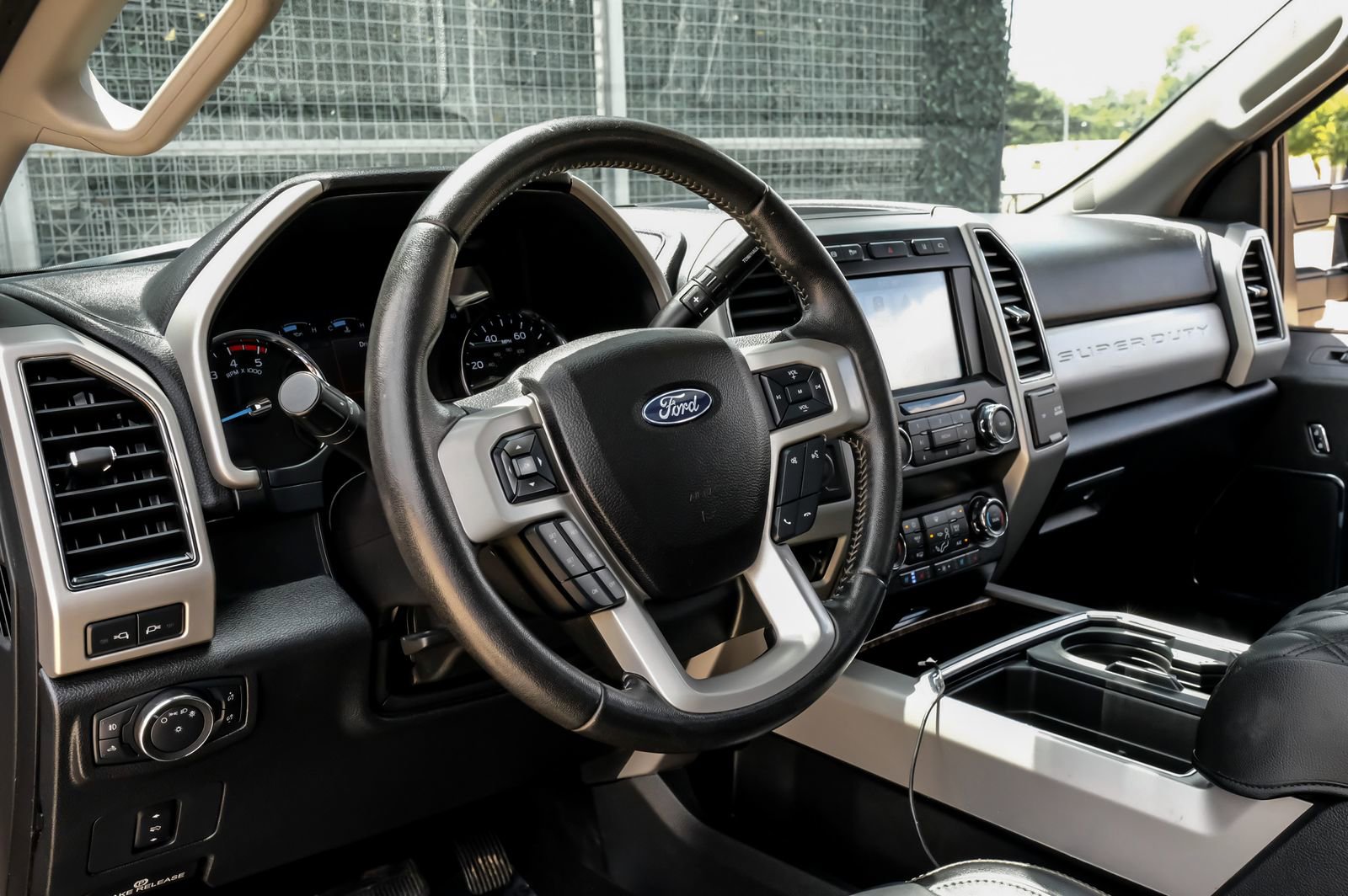 Used 2019 Ford F350 Lariat AWD/4WD image 14
