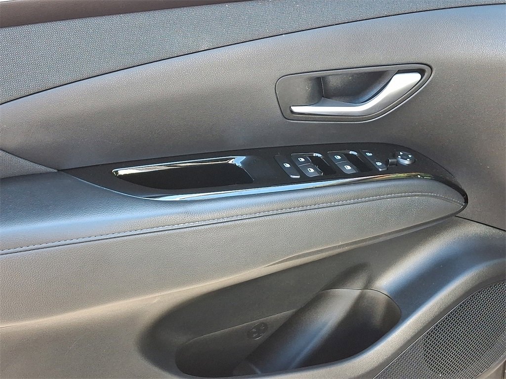 Used 2022 Hyundai Tucson Limited image 13