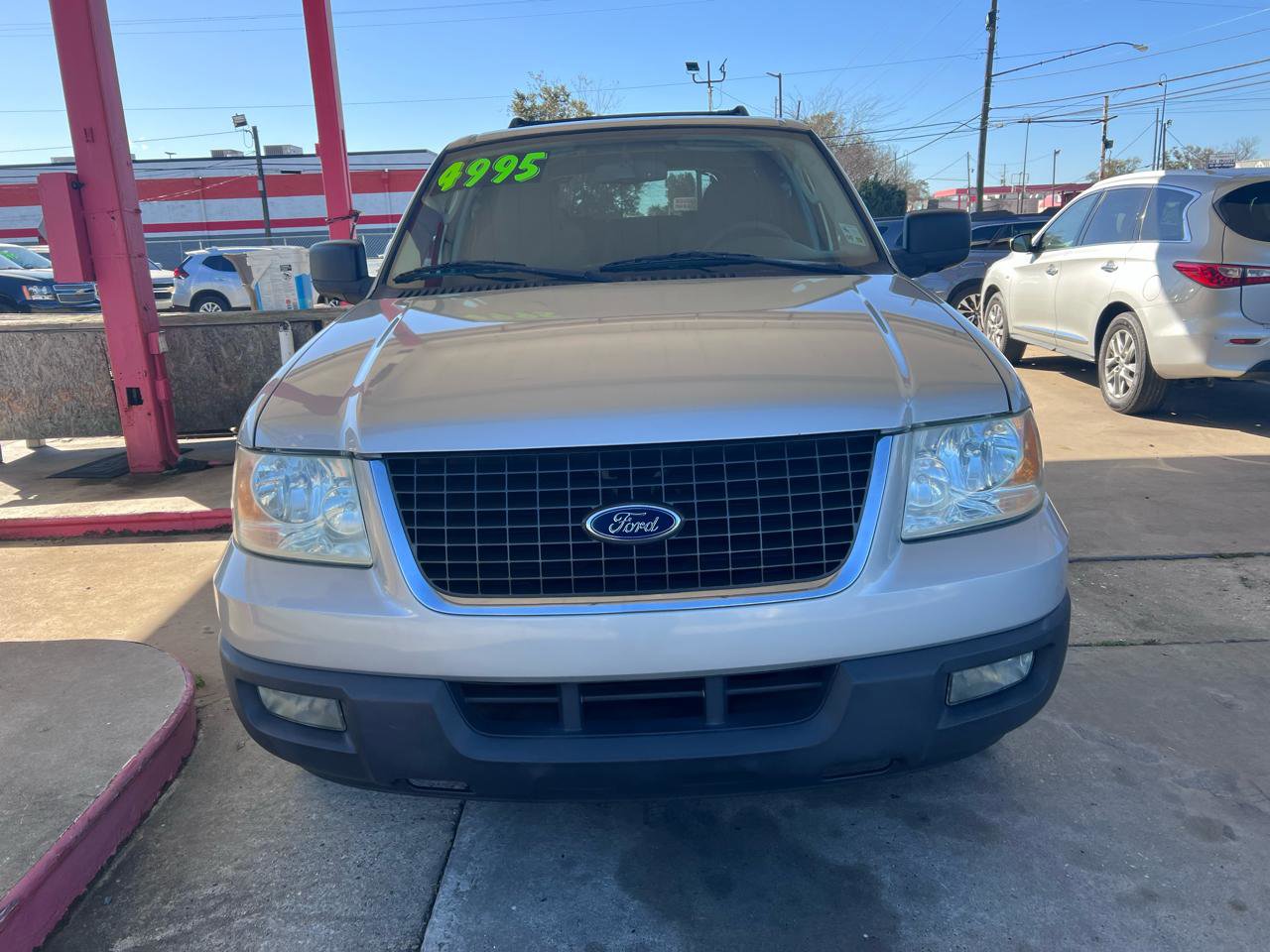 Used 2006 Ford Expedition XLT RWD image 2
