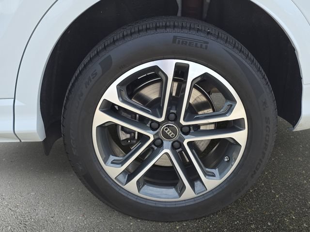 Used 2025 Audi Q5 Premium w/ Convenience Package AWD/4WD image 37