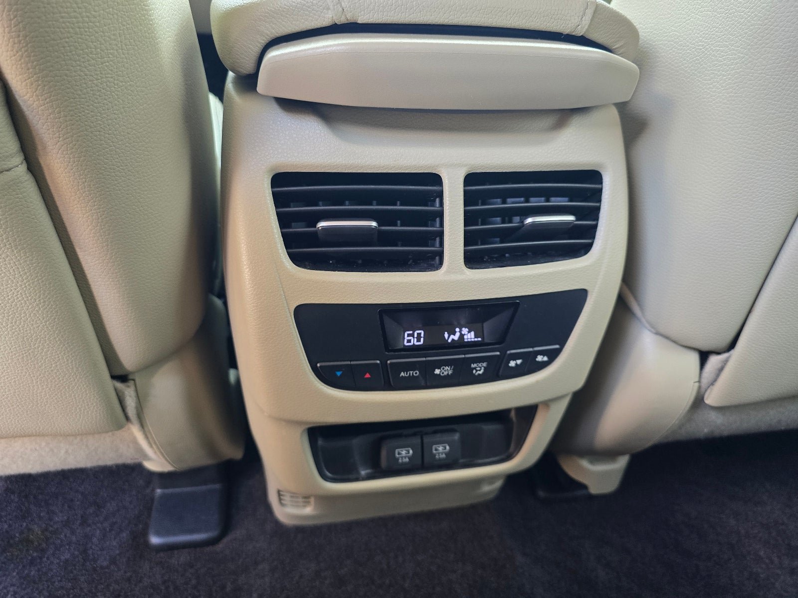 Used 2017 Acura MDX SH-AWD image 24