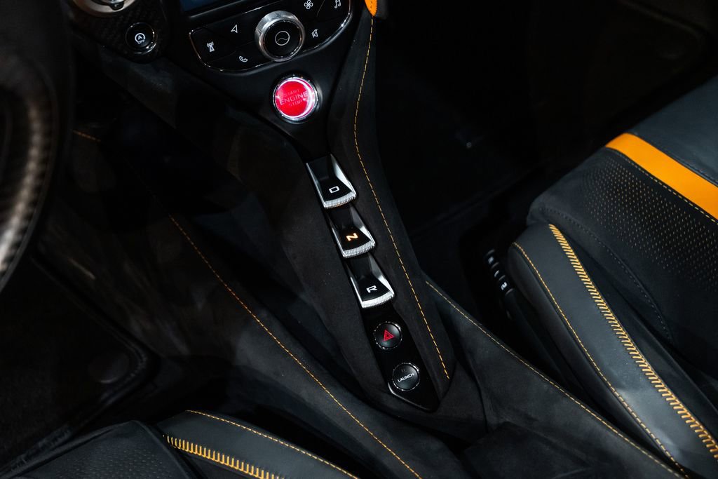 Used 2018 McLaren 720S RWD image 23