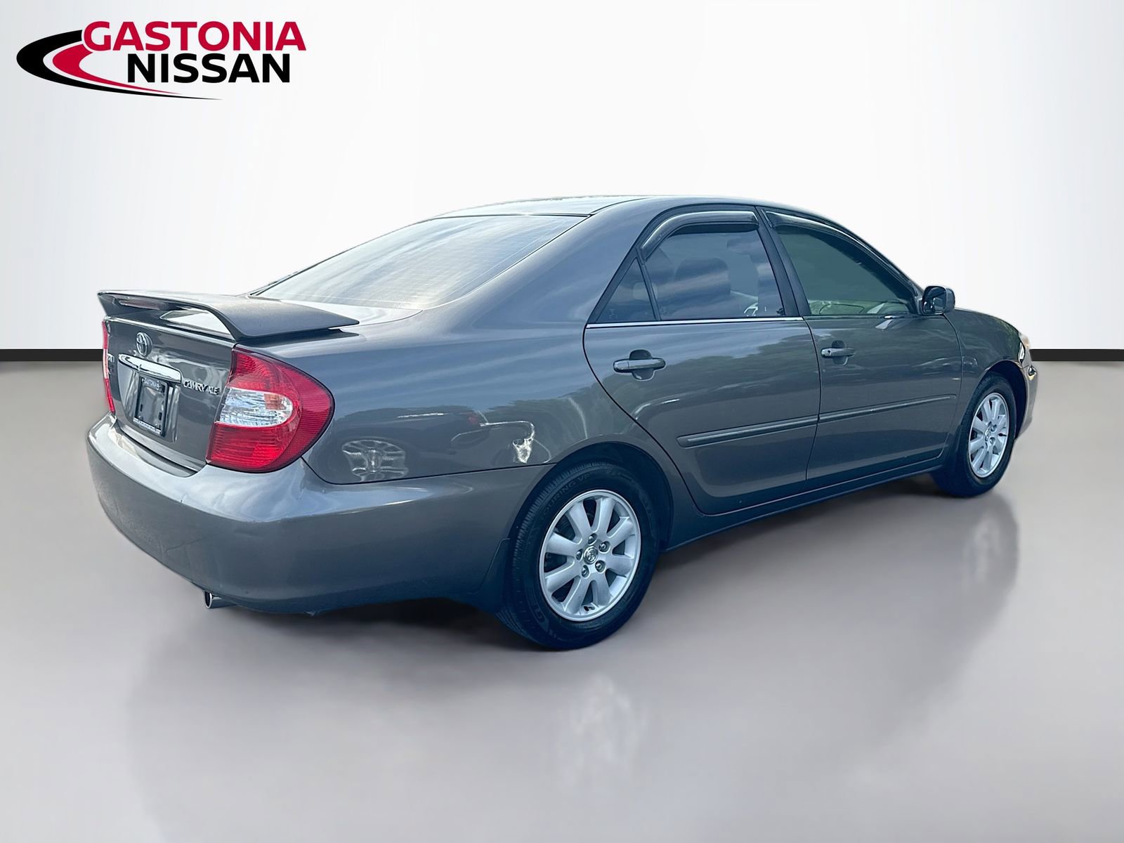 Used 2004 Toyota Camry XLE FWD image 9