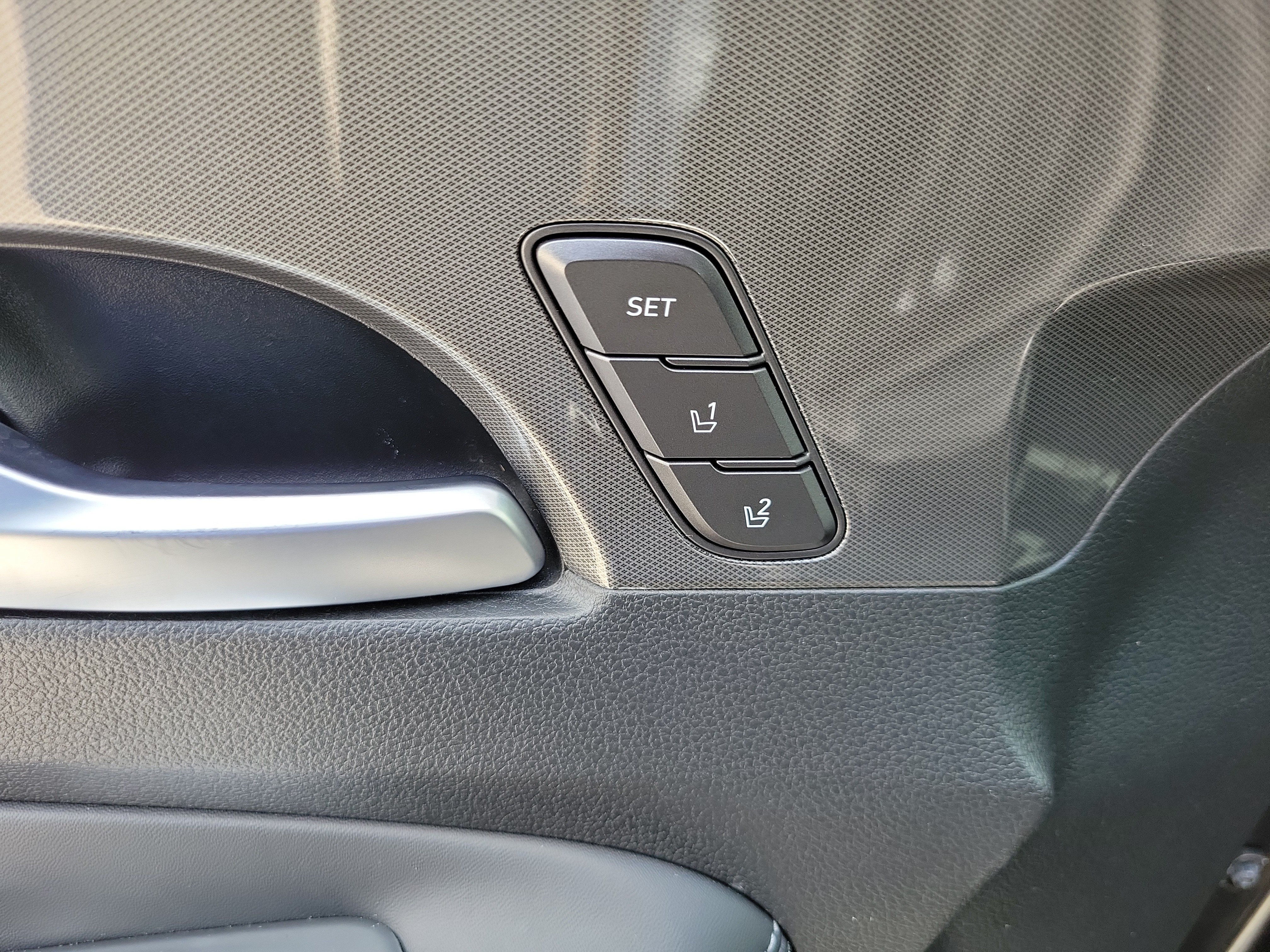 Used 2022 Hyundai Santa Fe Calligraphy FWD image 23
