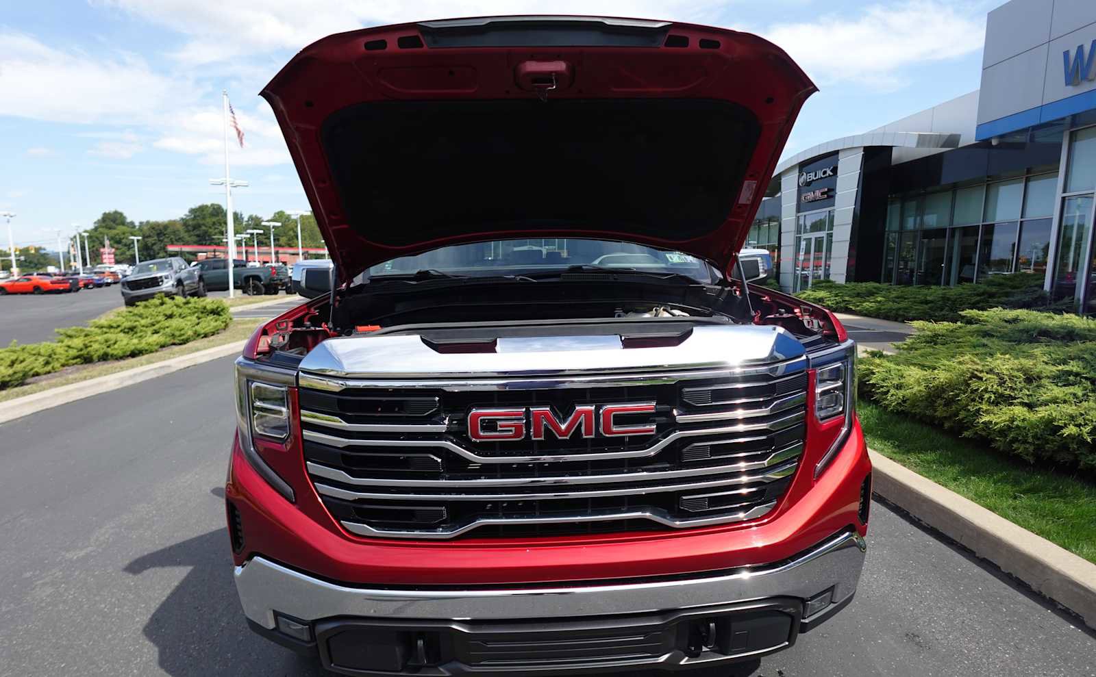Used 2023 GMC Sierra 1500 SLT w/ SLT Premium Package AWD/4WD image 31
