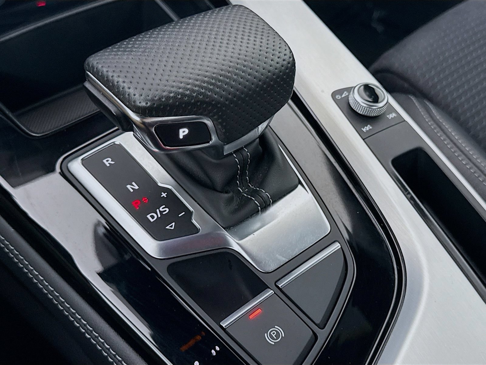 Certified 2023 Audi A4 2.0T Premium Plus w/ Premium Plus Package AWD/4WD image 19