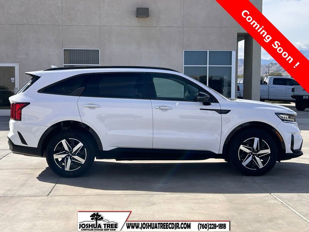Used 2021 Kia Sorento S w/ Panoramic Sunroof Package image 9