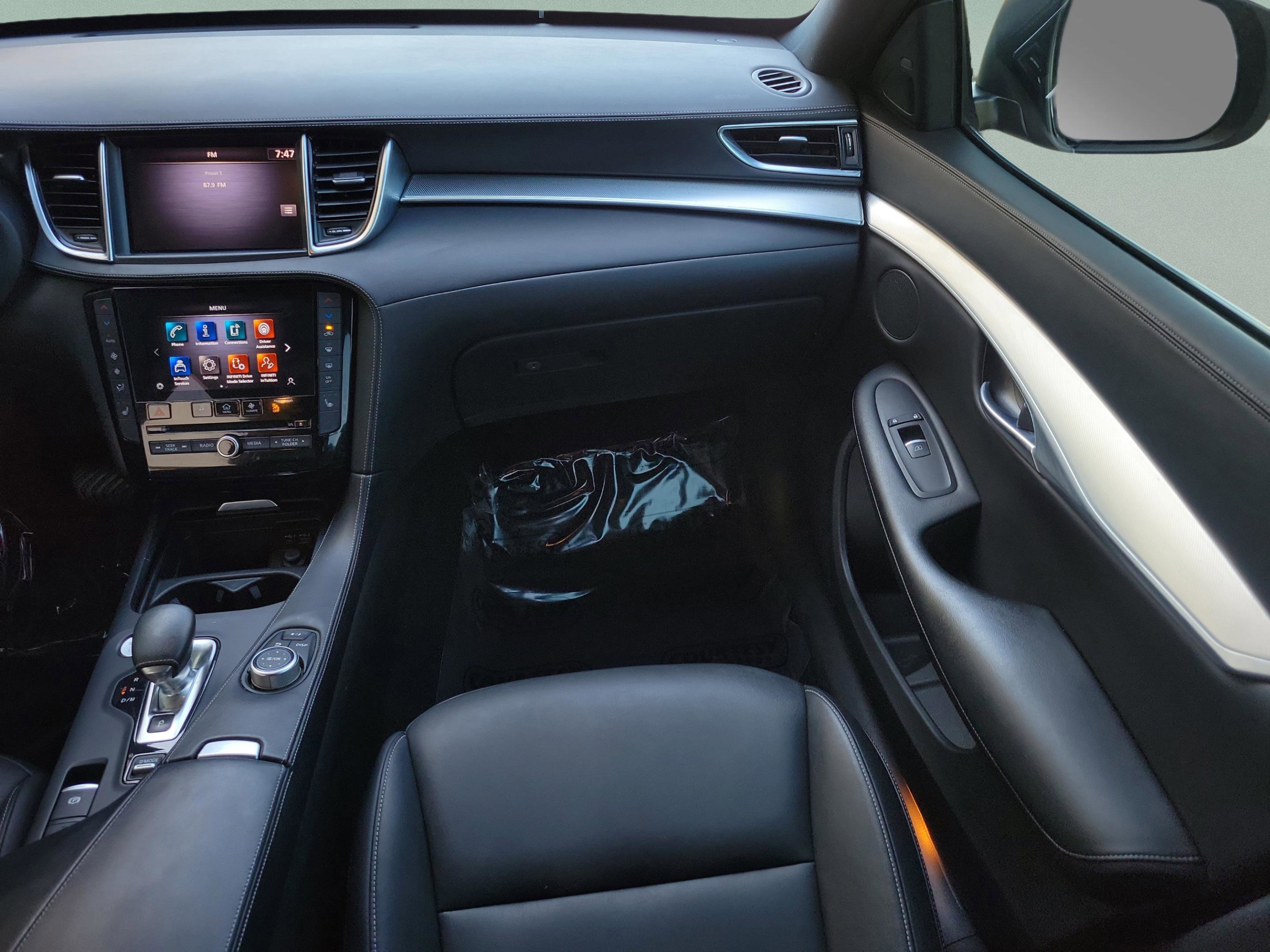 Used 2021 INFINITI QX50 Luxe w/ Appearance Package image 8