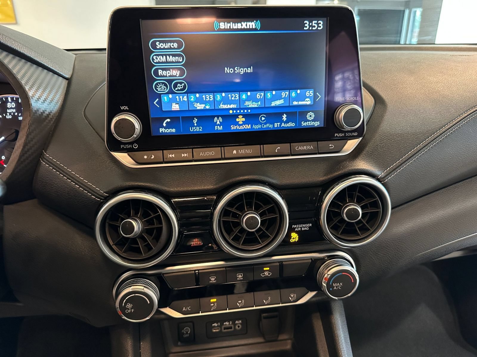 Used 2025 Nissan Sentra SV FWD image 17