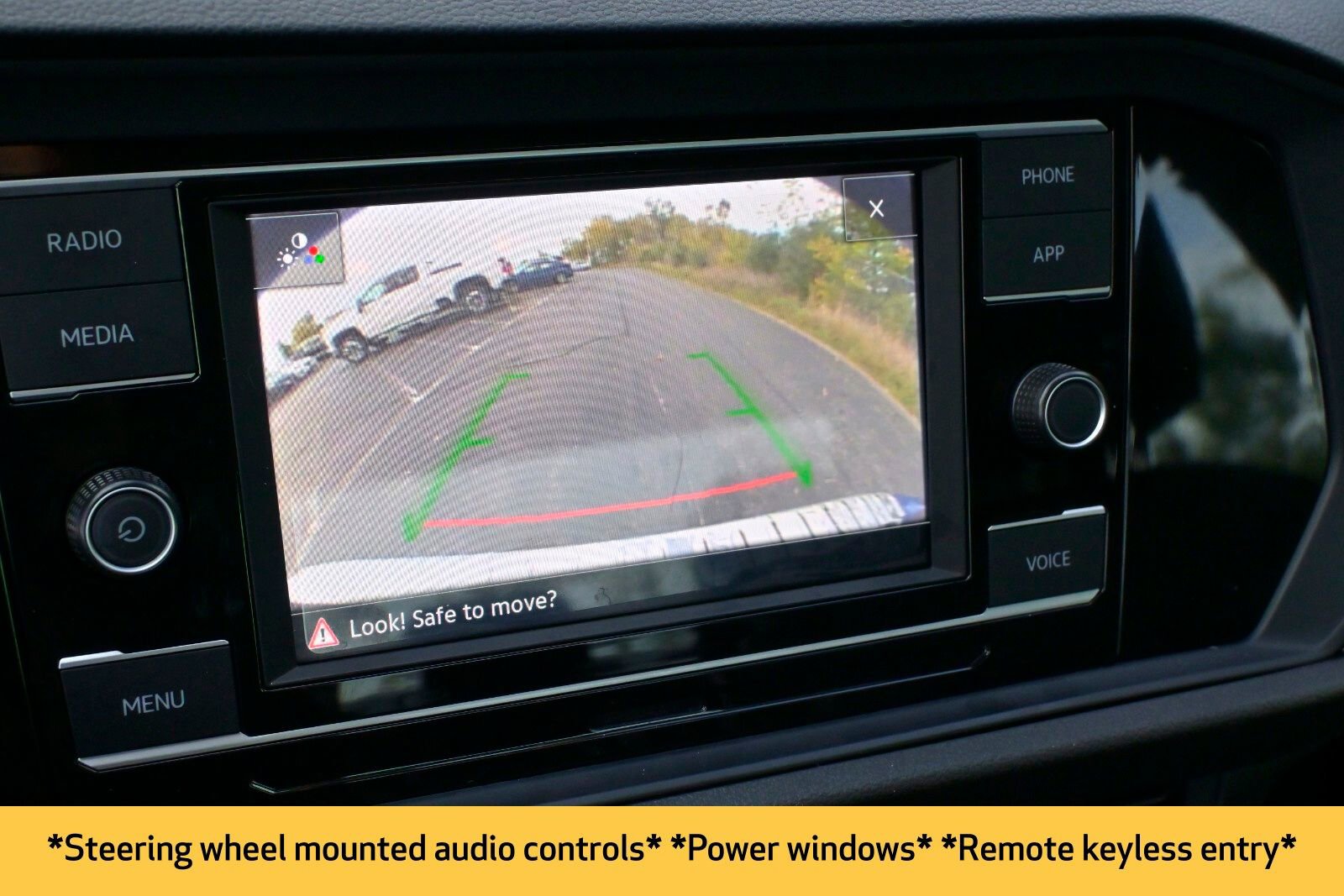 Used 2024 Volkswagen Jetta SE w/ Panoramic Sunroof Package image 6