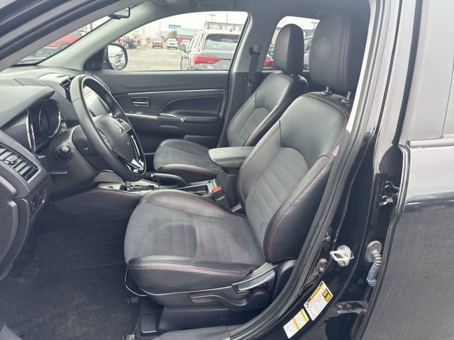 Used 2024 Mitsubishi Outlander Sport ES image 17