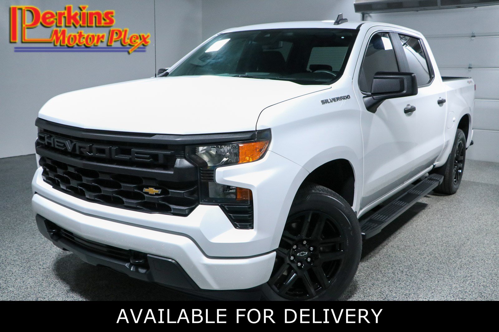 Used 2024 Chevrolet Silverado 1500 Custom AWD/4WD image 1