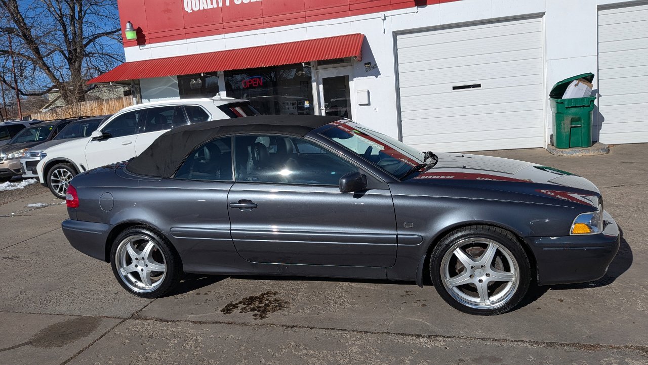Used 2004 Volvo C70 HT image 4