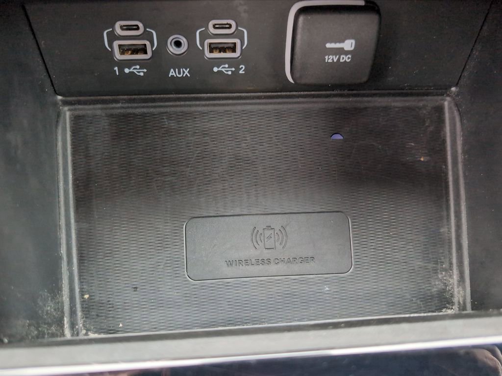 Used 2025 Jeep Grand Cherokee Laredo w/ Luxury Tech Group I image 38