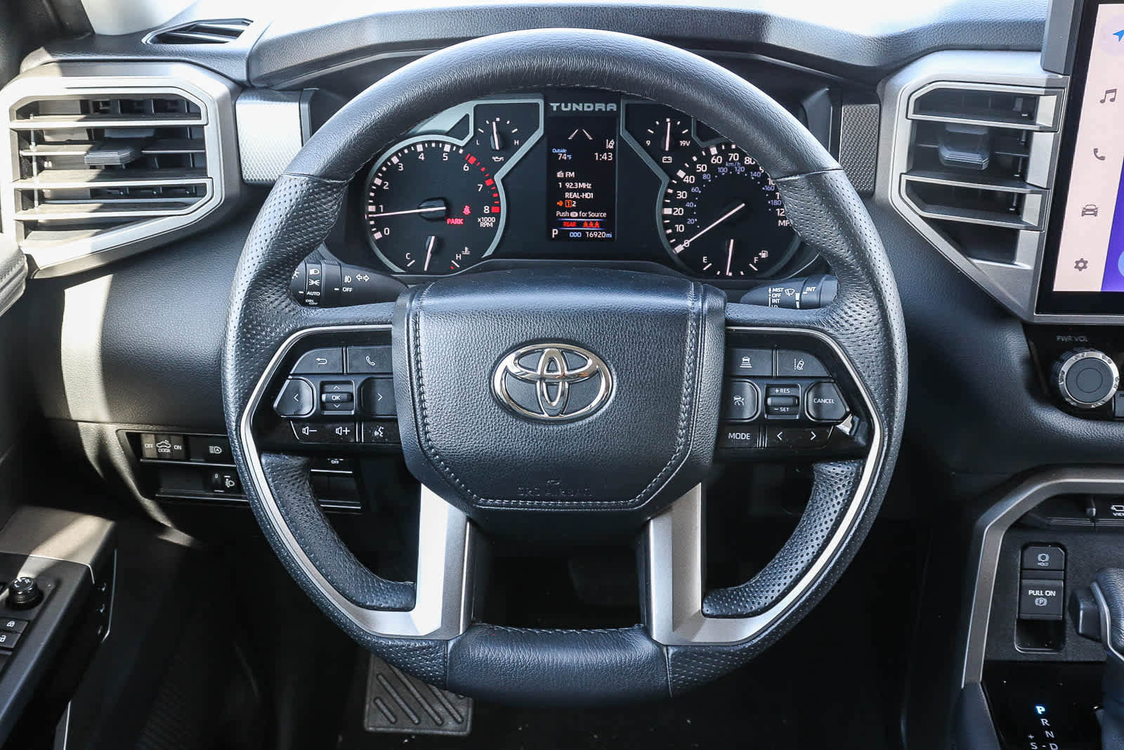 Used 2023 Toyota Tundra Limited image 18