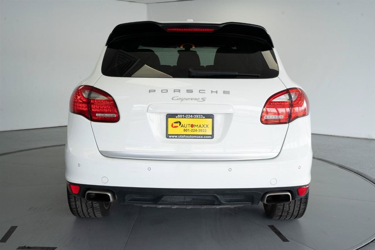 Used 2014 Porsche Cayenne S AWD/4WD image 9