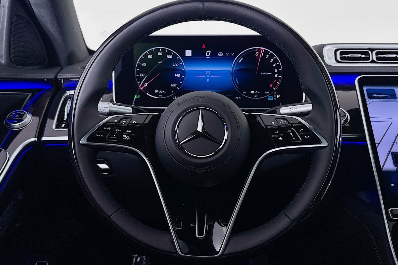 New 2026 Mercedes-Benz S 580e 4MATIC Sedan image 17