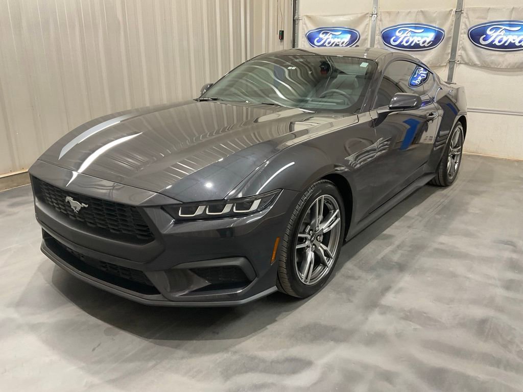 Used 2024 Ford Mustang Premium image 3