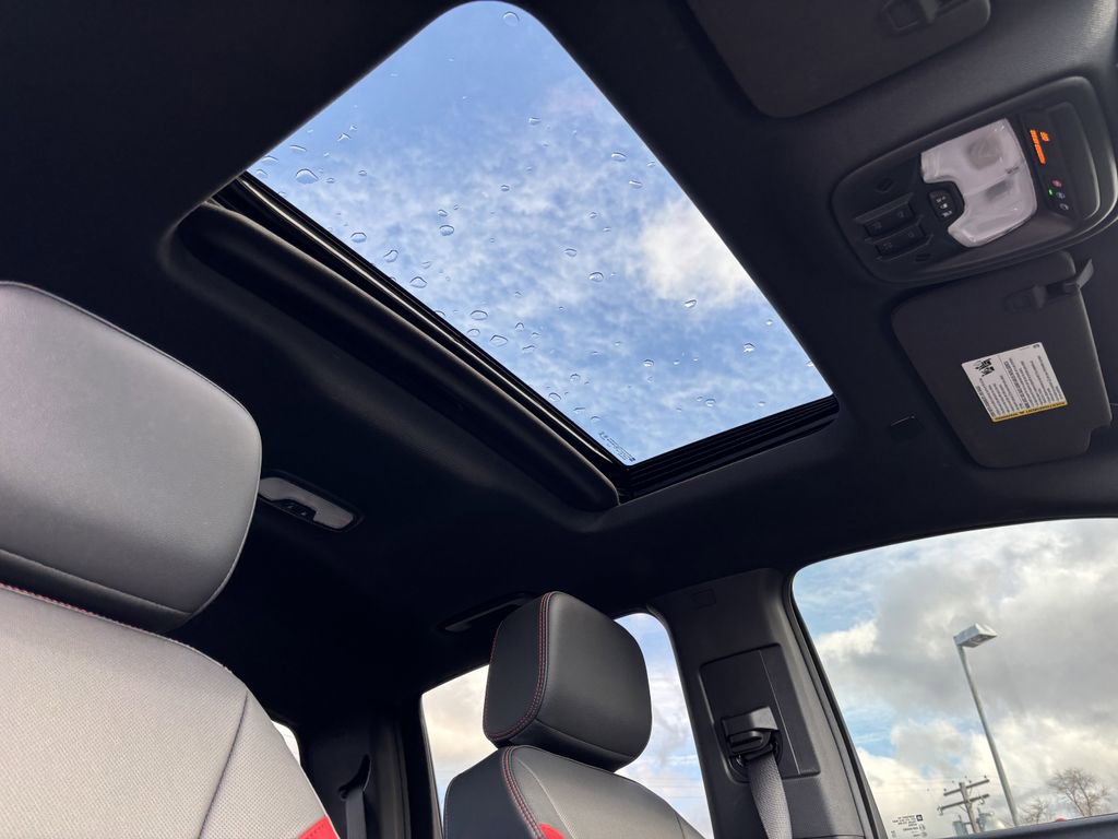 Used 2025 Chevrolet Colorado Z71 w/ Technology Package image 22