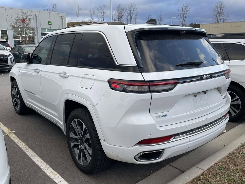 Used 2022 Jeep Grand Cherokee Overland w/ Advanced Protech Group III image 3