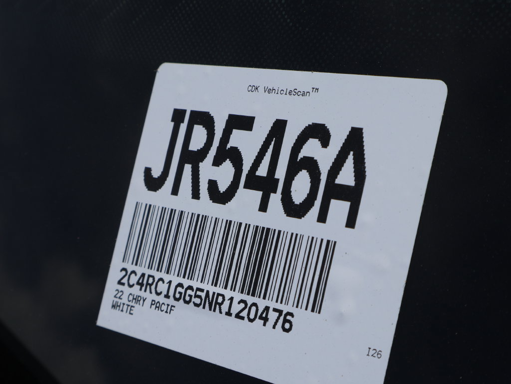 Used 2022 Chrysler Pacifica Limited FWD image 45