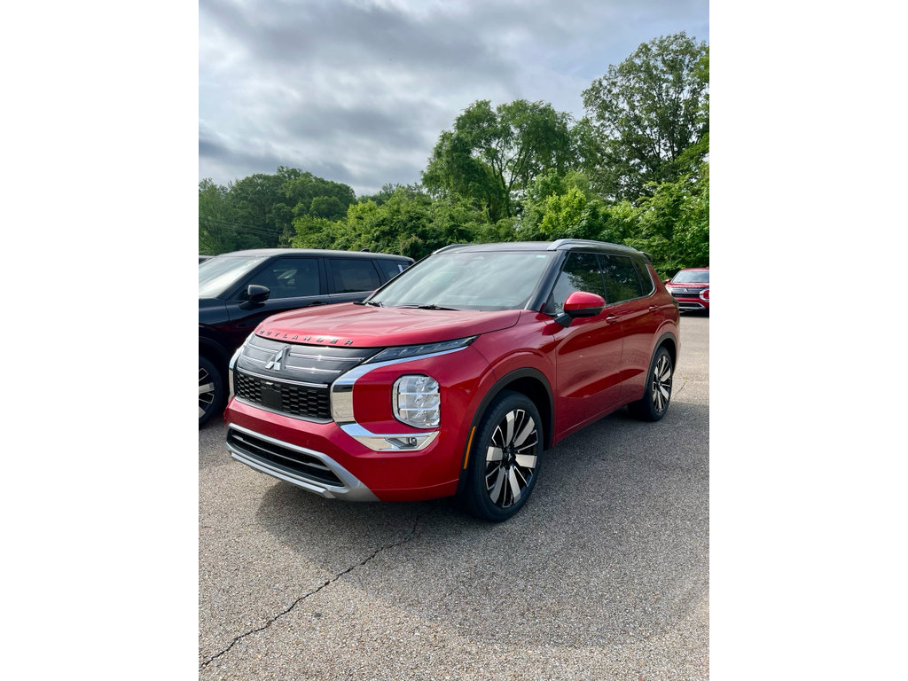 New 2026 Mitsubishi Outlander SEL FWD image 2