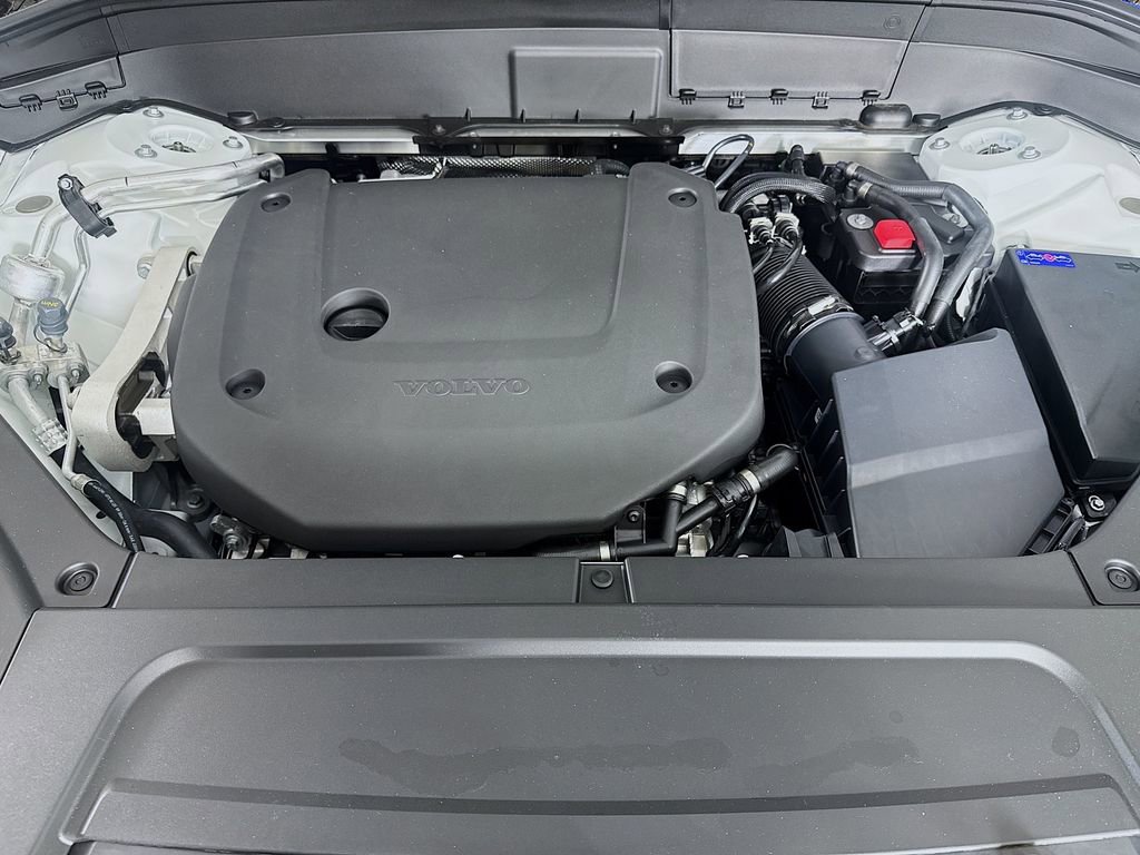 New 2026 Volvo XC90 B6 Plus w/ Protection Package Premier image 32