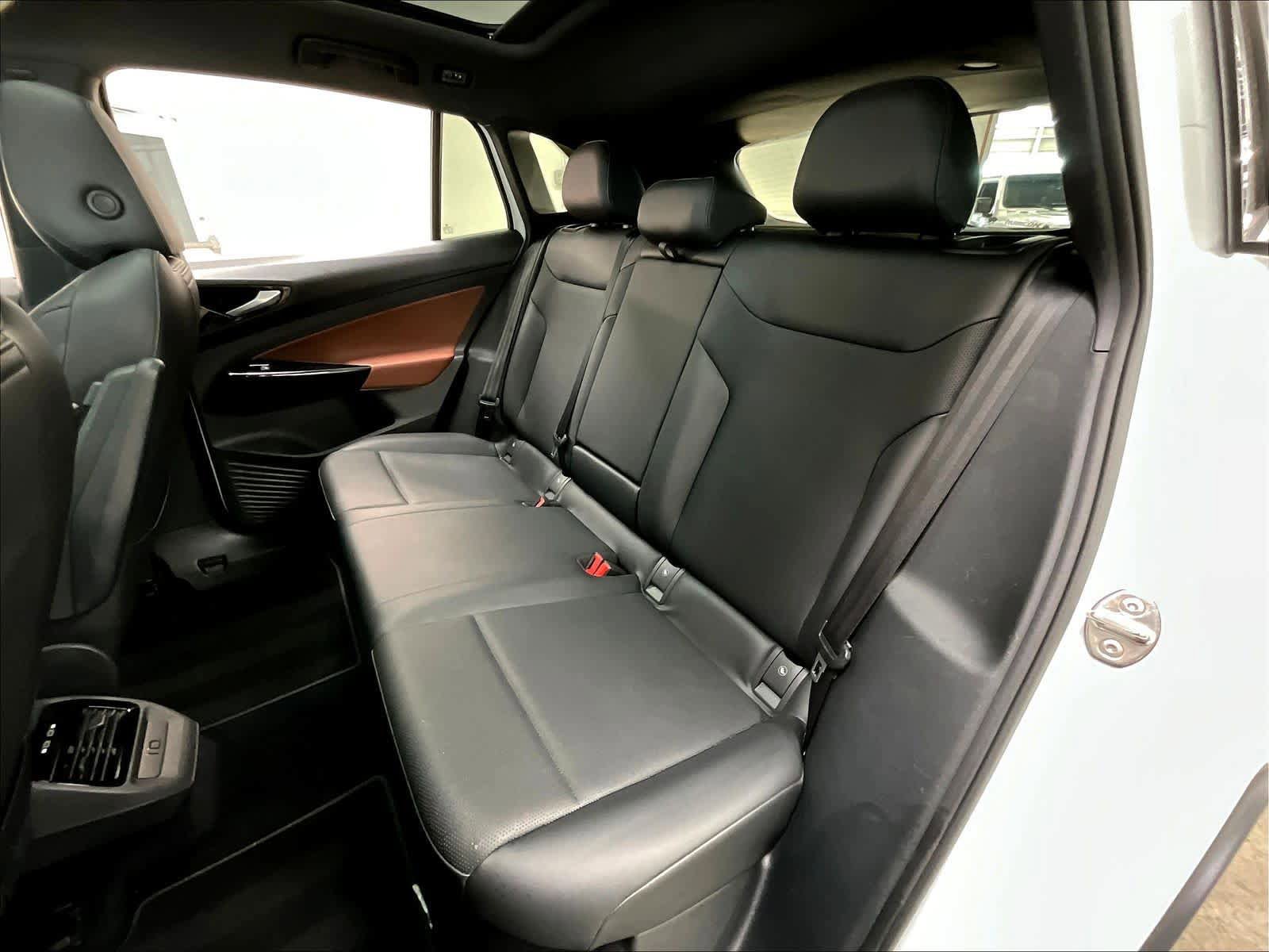 Used 2022 Volkswagen ID.4 Pro S w/ Gradient Package image 28
