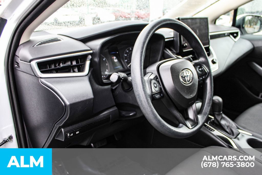 Used 2023 Toyota Corolla LE image 29