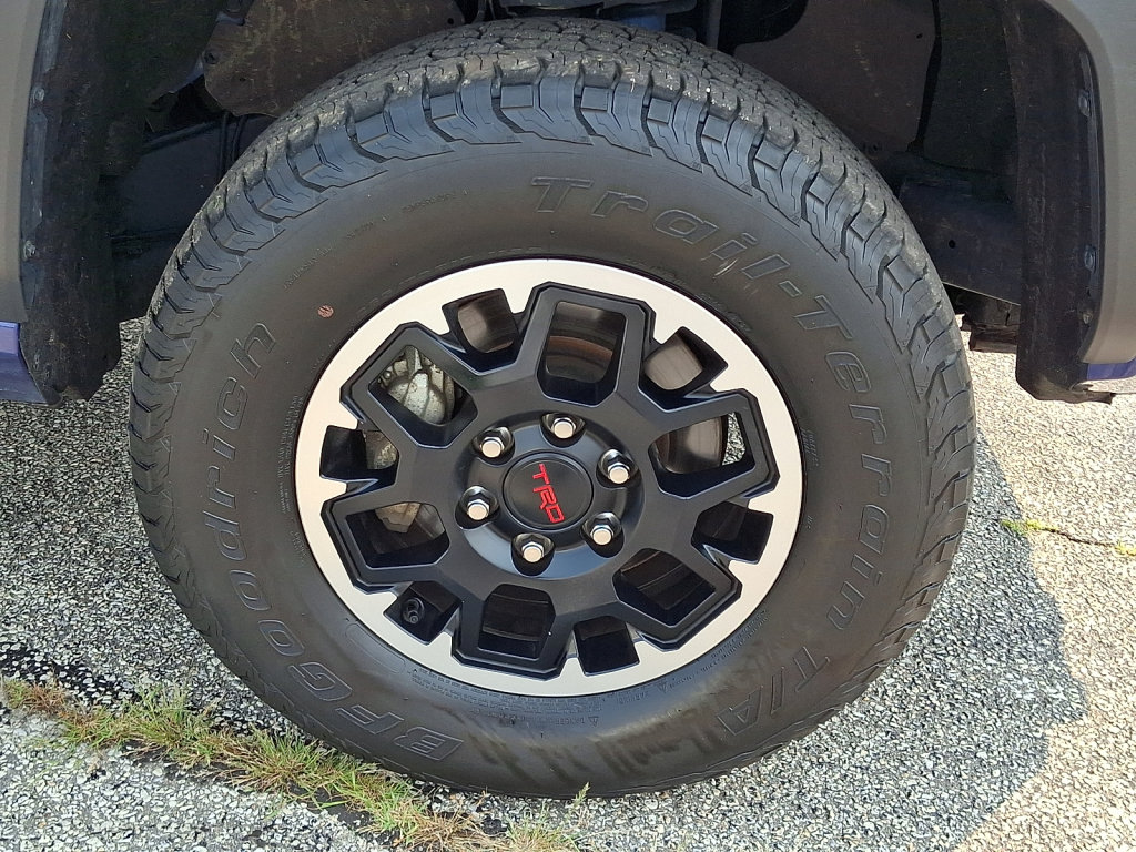 Used 2024 Toyota Tacoma TRD Off-Road AWD/4WD image 9