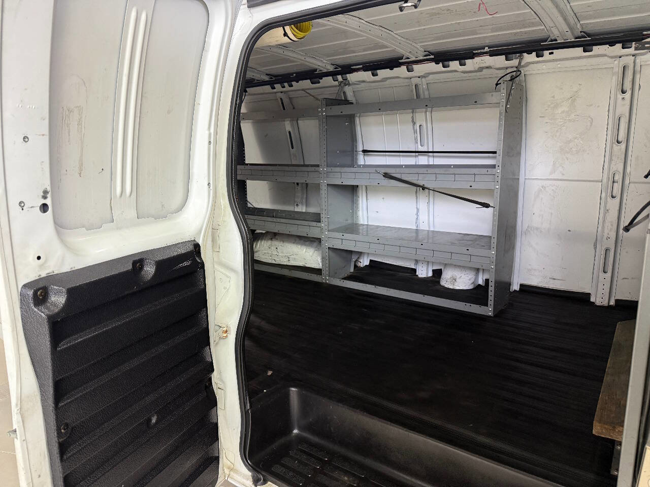 Used 2014 Chevrolet Express 3500 Extended RWD image 57