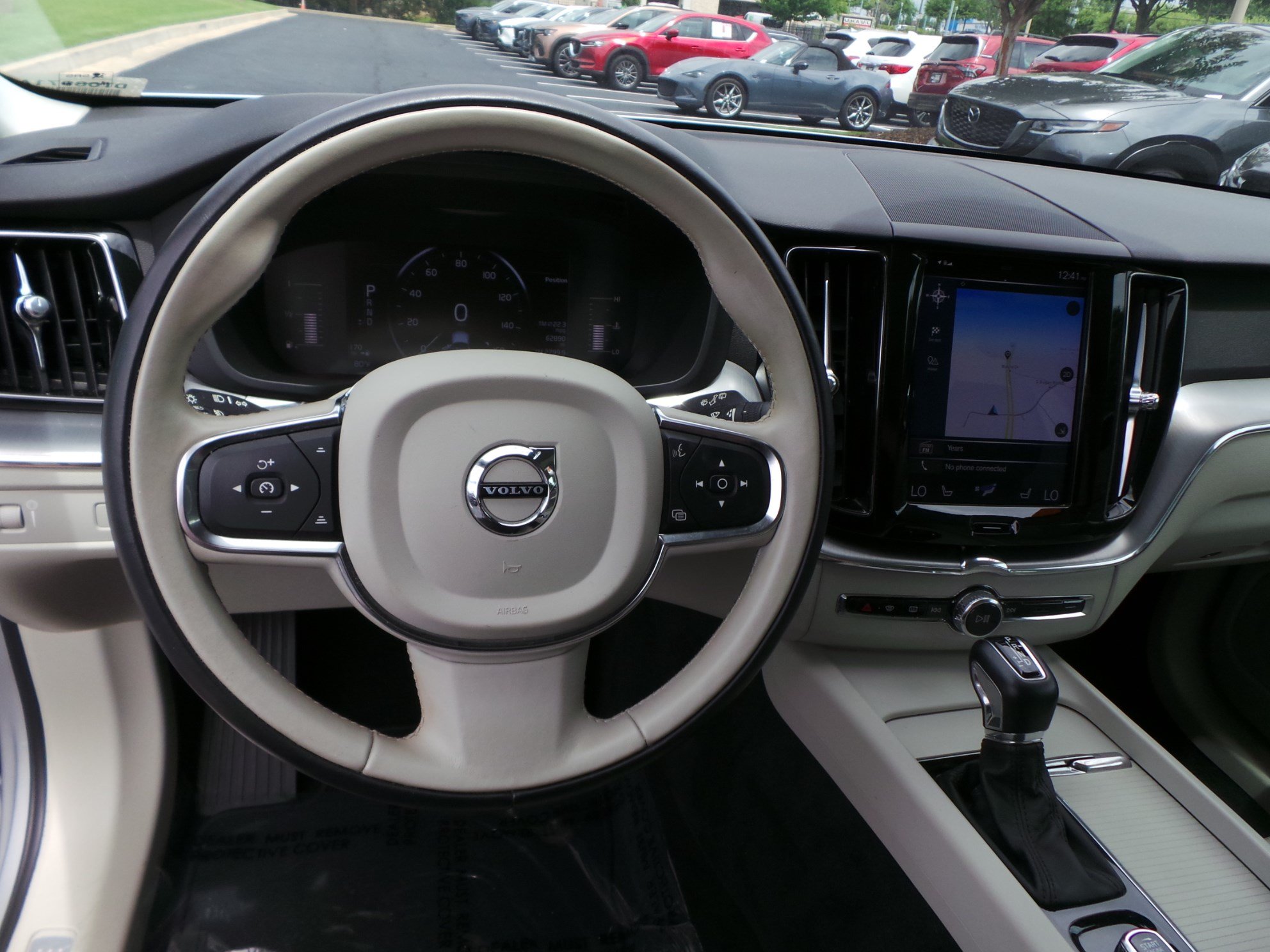 Used 2019 Volvo XC60 T5 Momentum w/ Premium Package AWD/4WD image 28