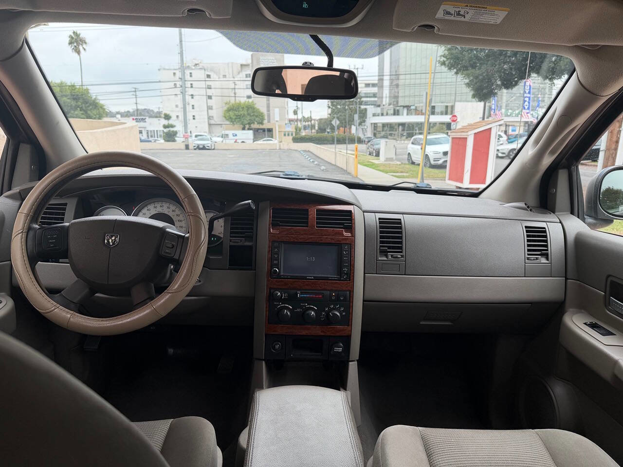 Used 2009 Dodge Durango SLT w/ Technology Group II image 18