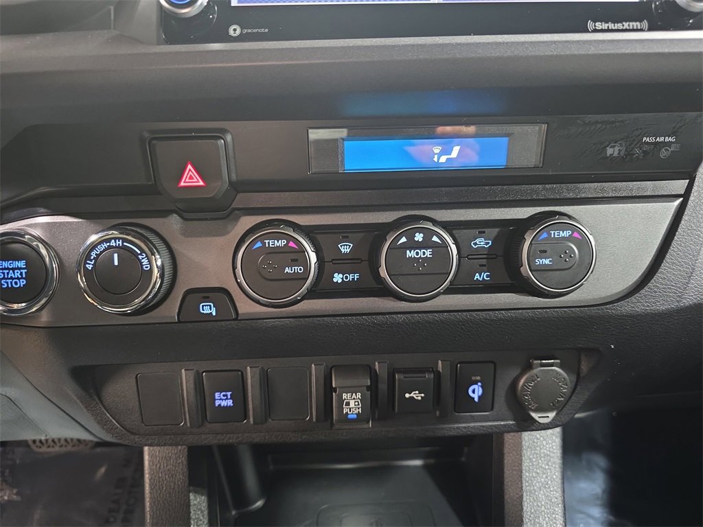 Used 2023 Toyota Tacoma TRD Off-Road image 19