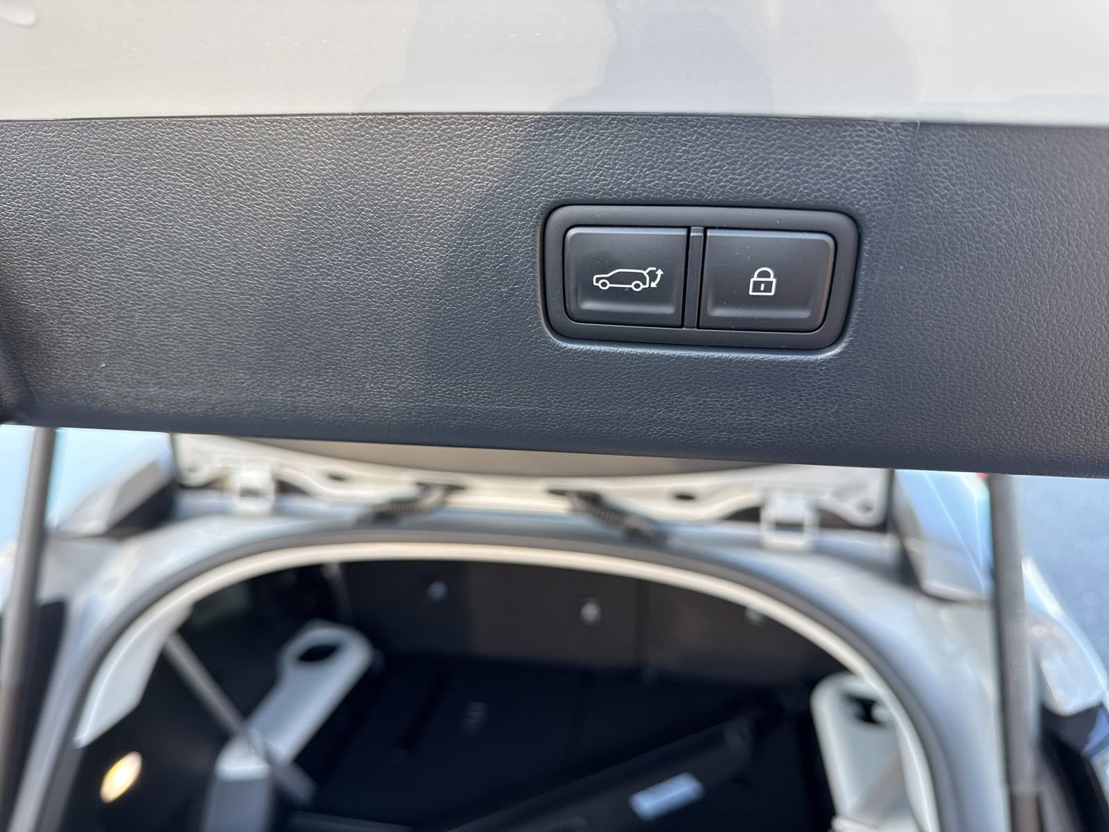 Used 2026 Hyundai Ioniq 9 SEL image 15