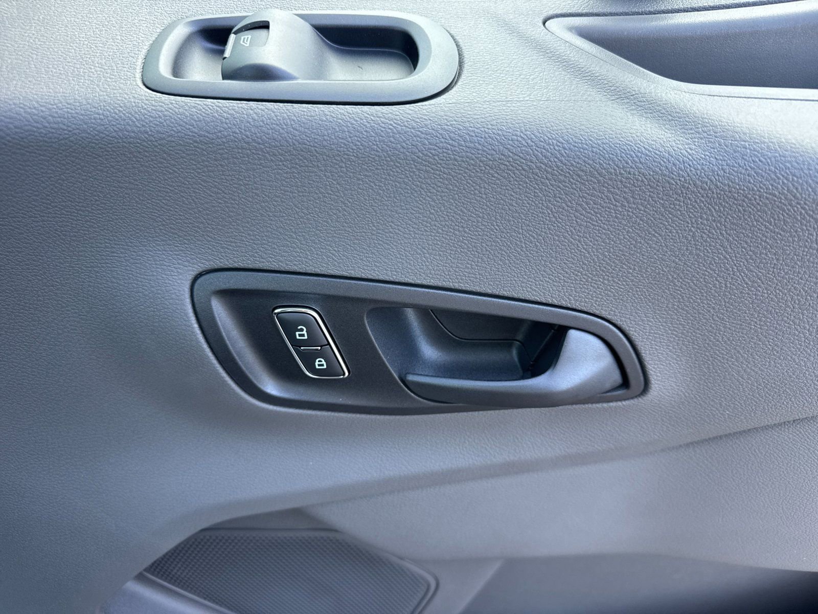 New 2026 Ford Transit 350 XL image 19