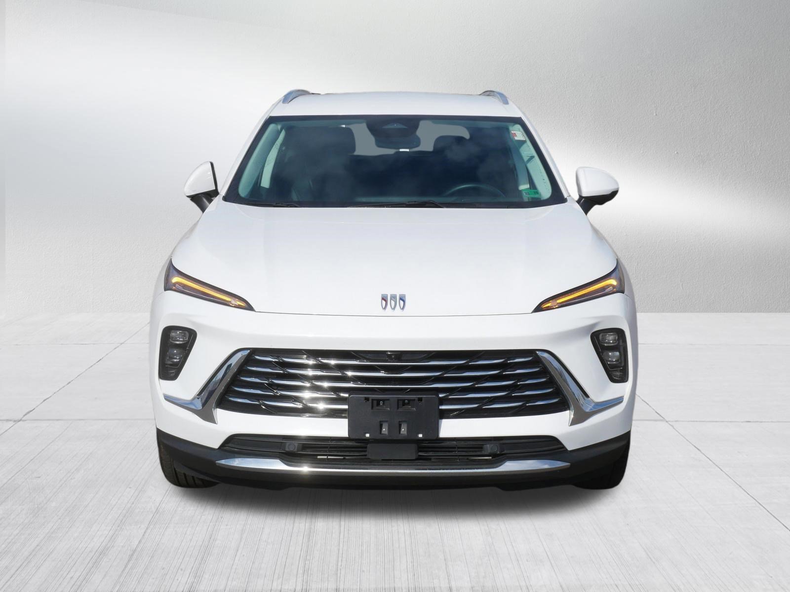 Used 2024 Buick Envision Preferred image 2