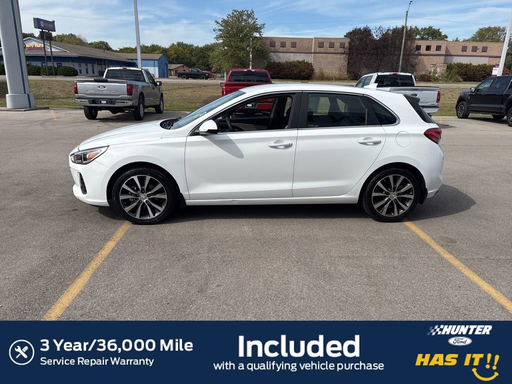 Used 2020 Hyundai Elantra GT image 4
