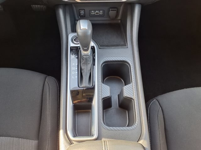 Used 2025 Nissan Sentra SV FWD image 34