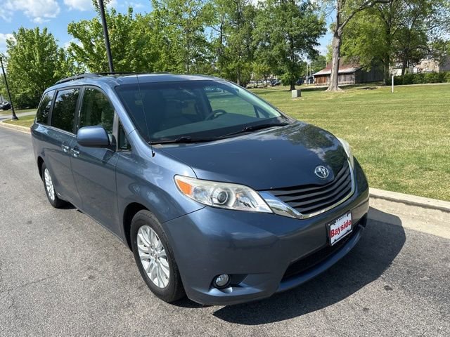 Used 2013 Toyota Sienna XLE FWD image 26