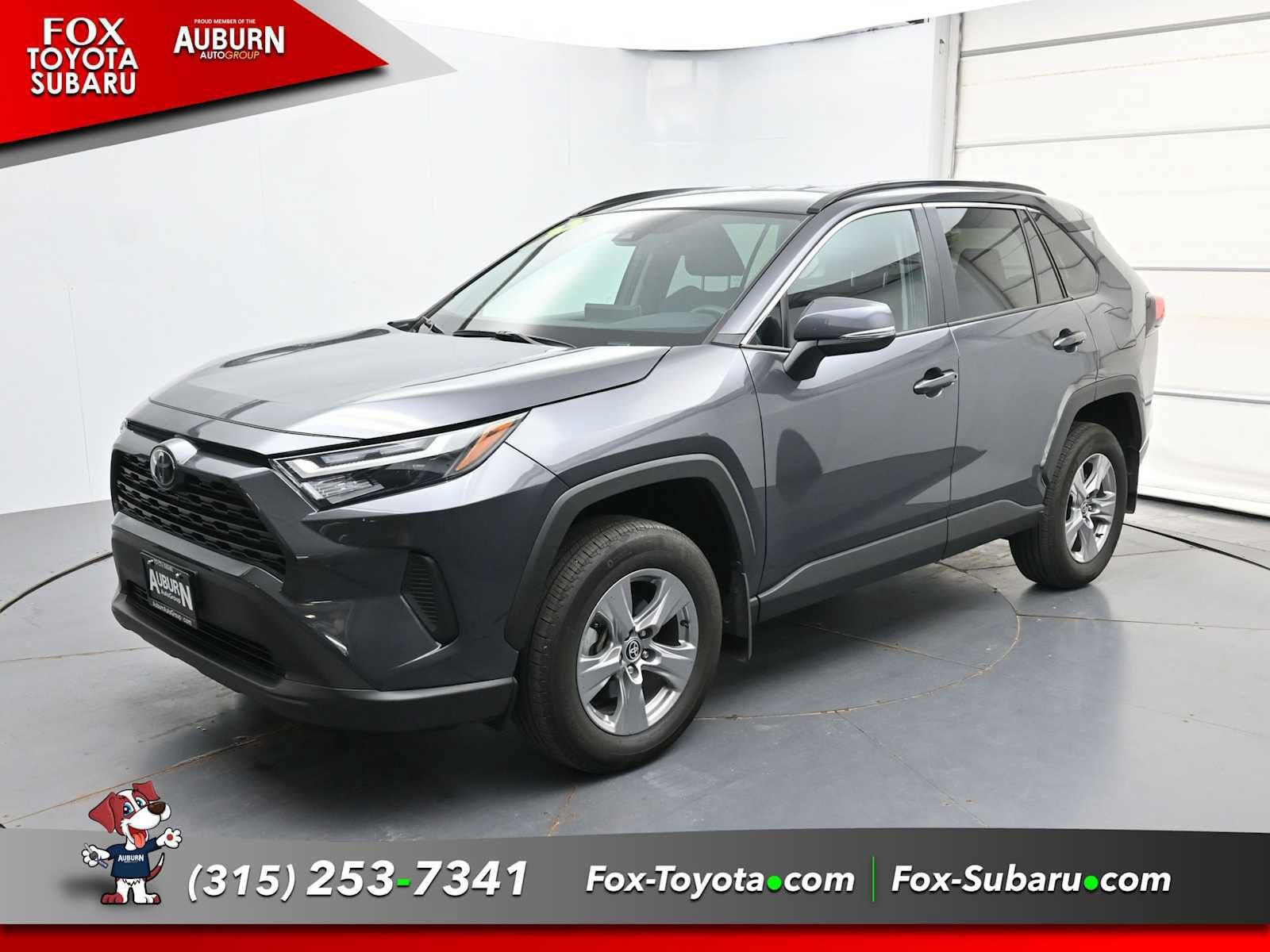 Used 2023 Toyota RAV4 XLE AWD/4WD image 2