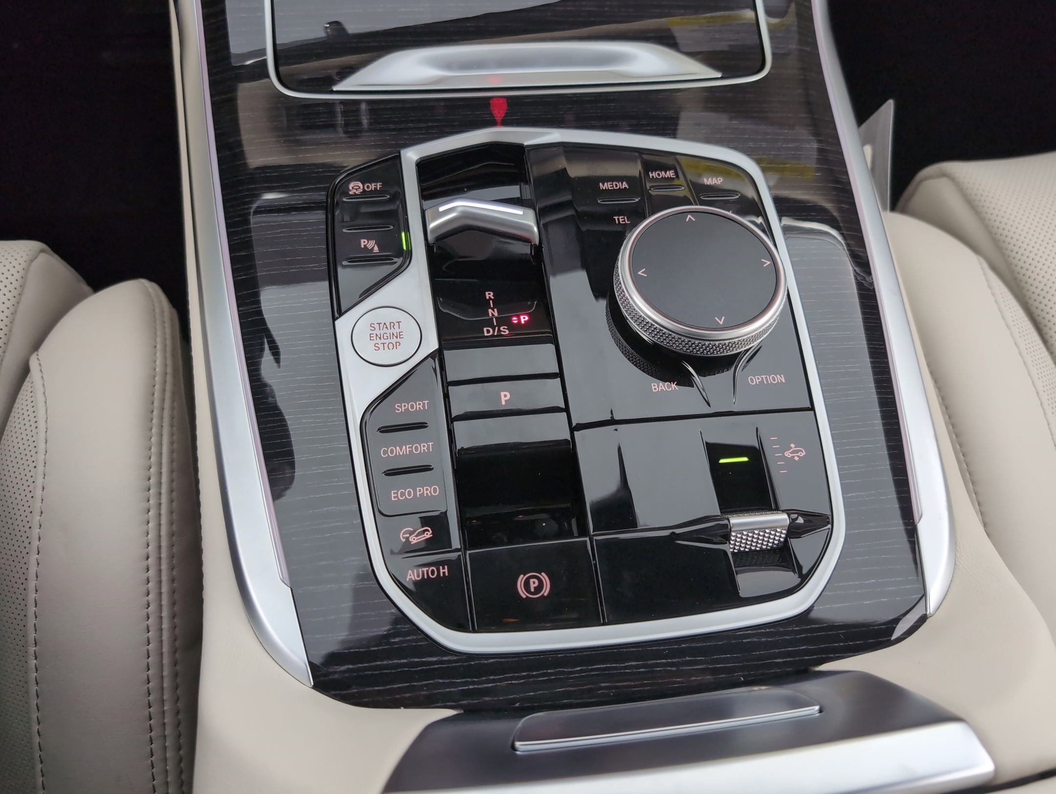 New 2026 BMW X7 M60i image 26