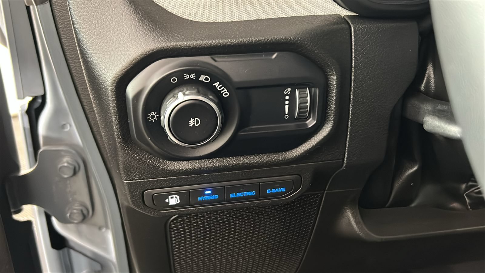 Used 2024 Jeep Wrangler Unlimited AWD/4WD image 22