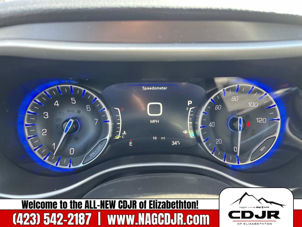 New 2026 Chrysler Pacifica Select image 30