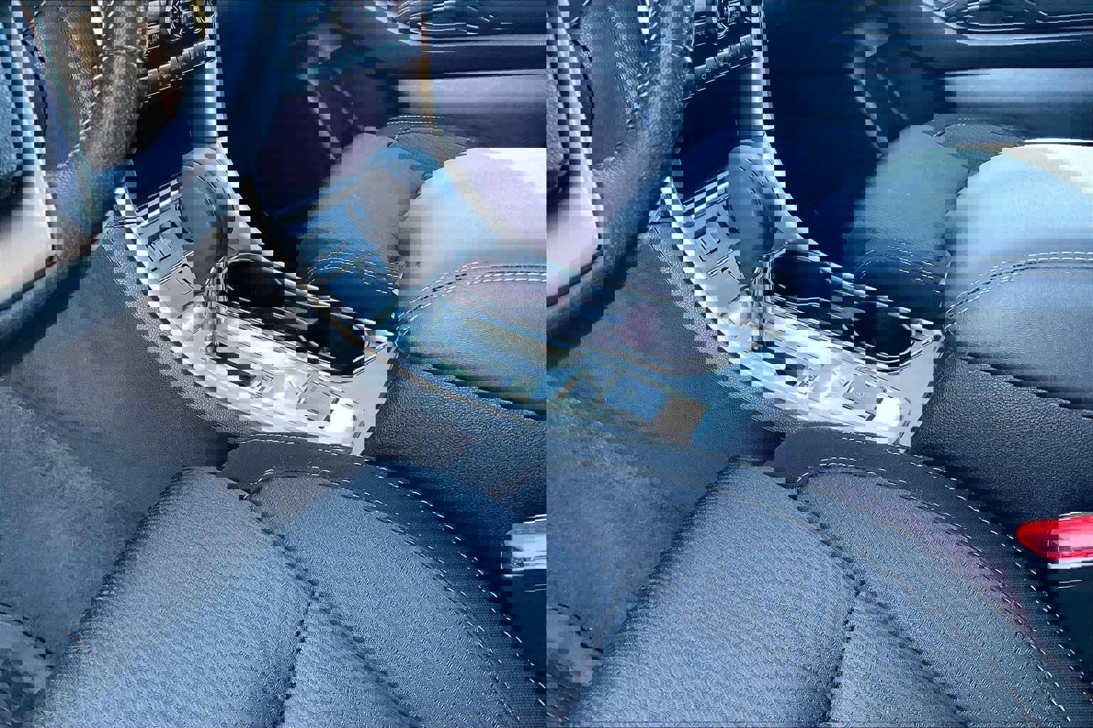 Used 2022 Subaru Ascent Premium w/ Convenience Package image 16