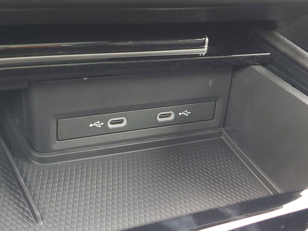 New 2026 Volkswagen Atlas Cross Sport SEL R-Line image 30