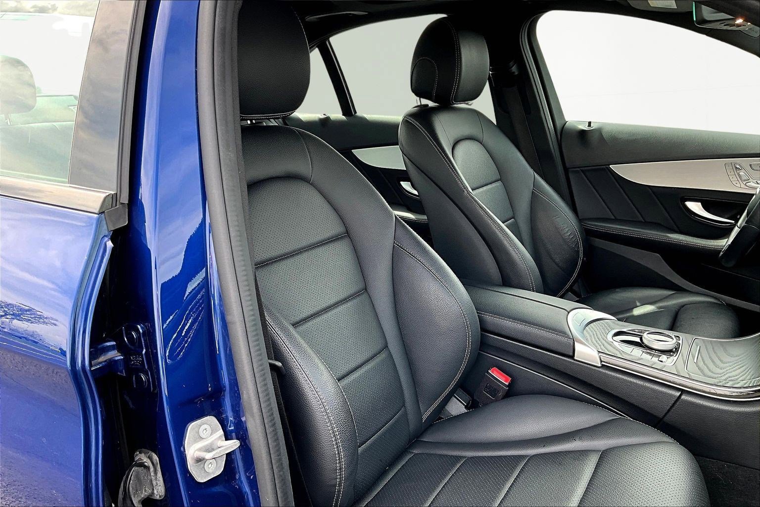 Used 2021 Mercedes-Benz C 300 4MATIC Sedan image 29