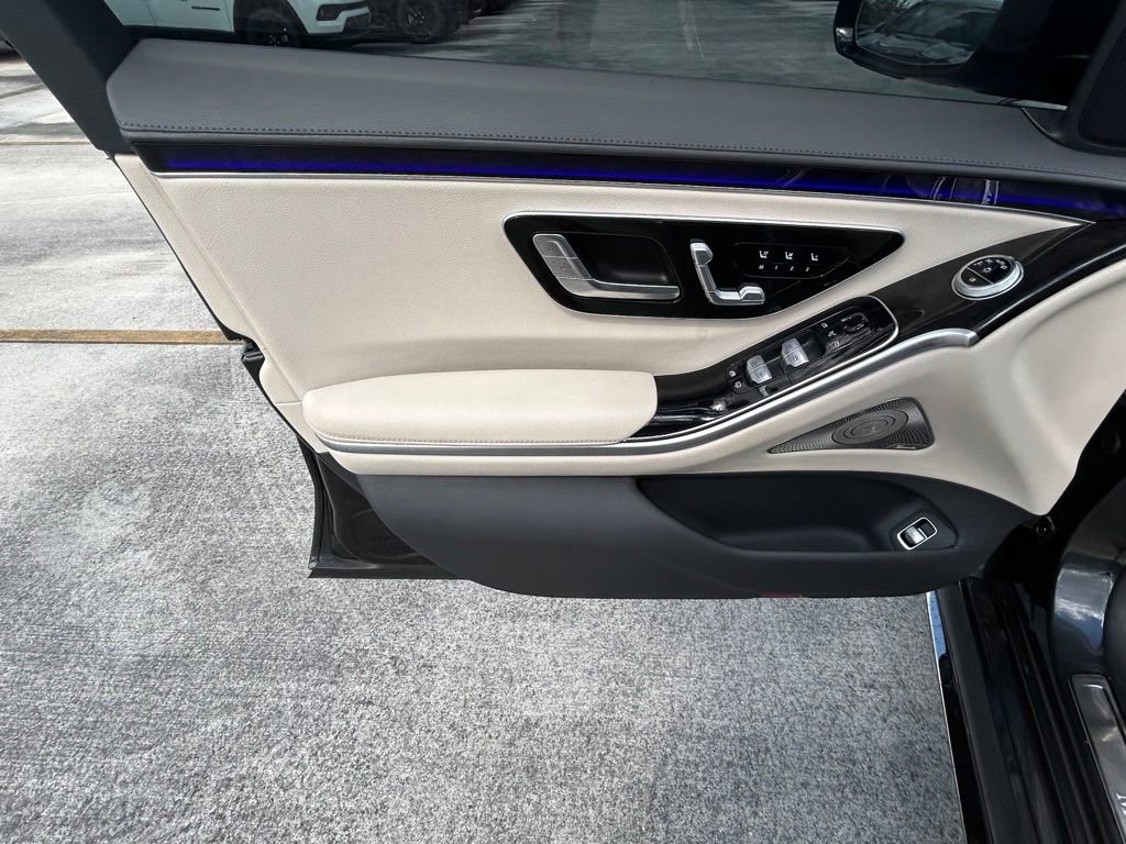Used 2023 Mercedes-Benz S 500 S 500 image 29