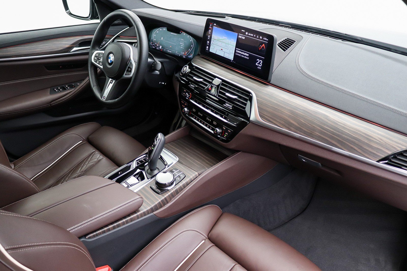 Used 2023 BMW M550i xDrive AWD/4WD image 22